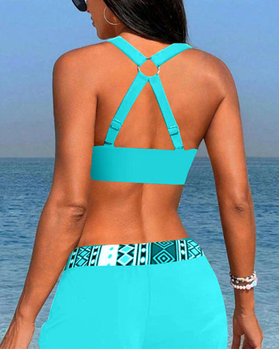 High-waisted bikini with geometric print