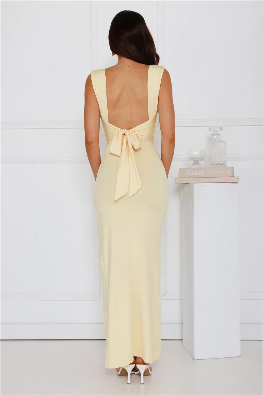 Claire™ | Figure-Enhancing Split Dress with Ruffles