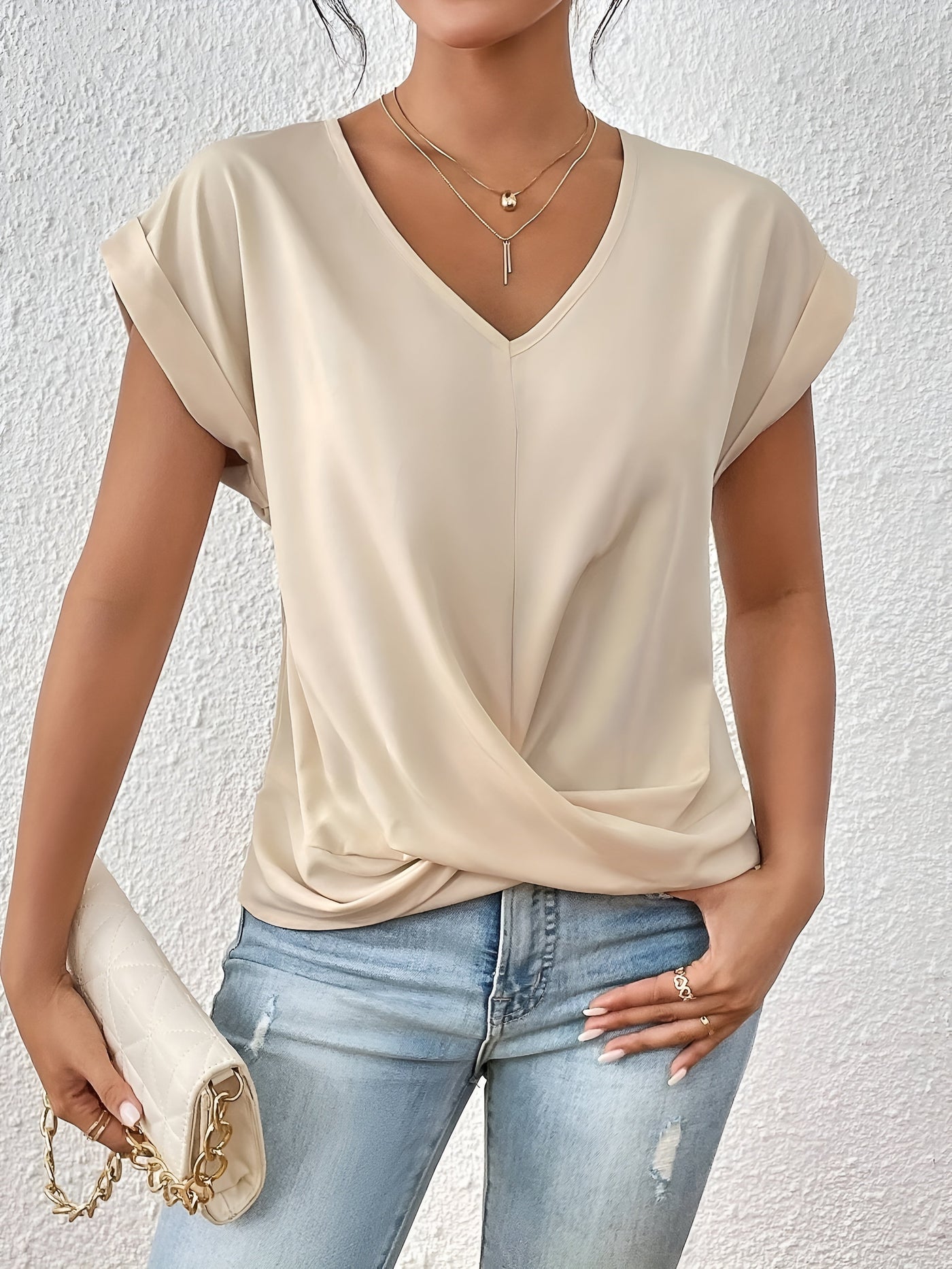 Sophie™ | Casual T-shirt with V-neck heart