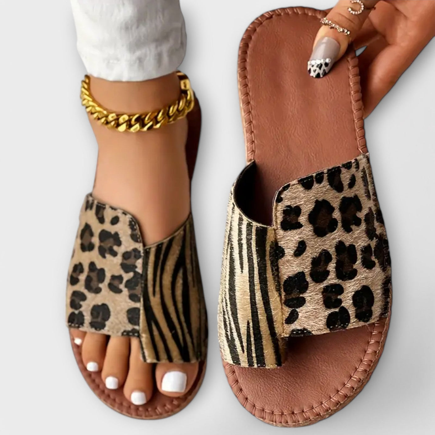 Bicolor slippers met luipaardprint