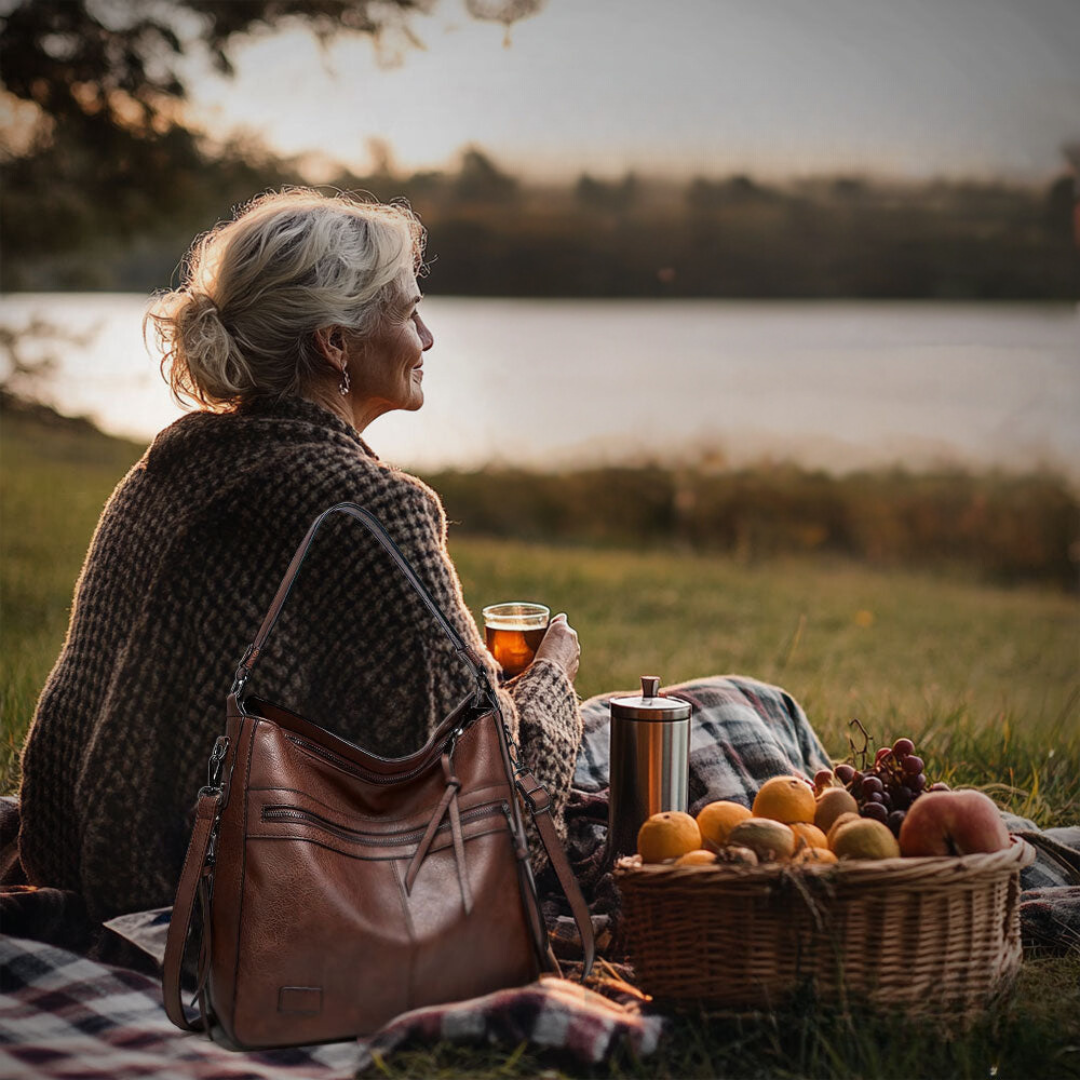 Lilla | Opulent Bag with Timeless Design