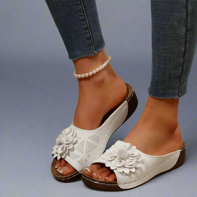 CWS Jolanda | Elegant Orthopaedic Sandals with Floral Pattern