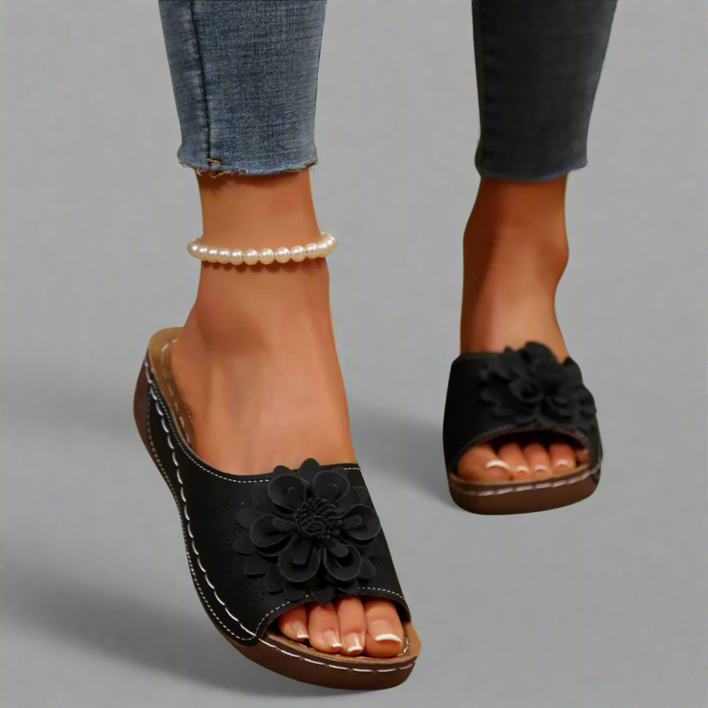 CWS Jolanda | Elegant Orthopaedic Sandals with Floral Pattern