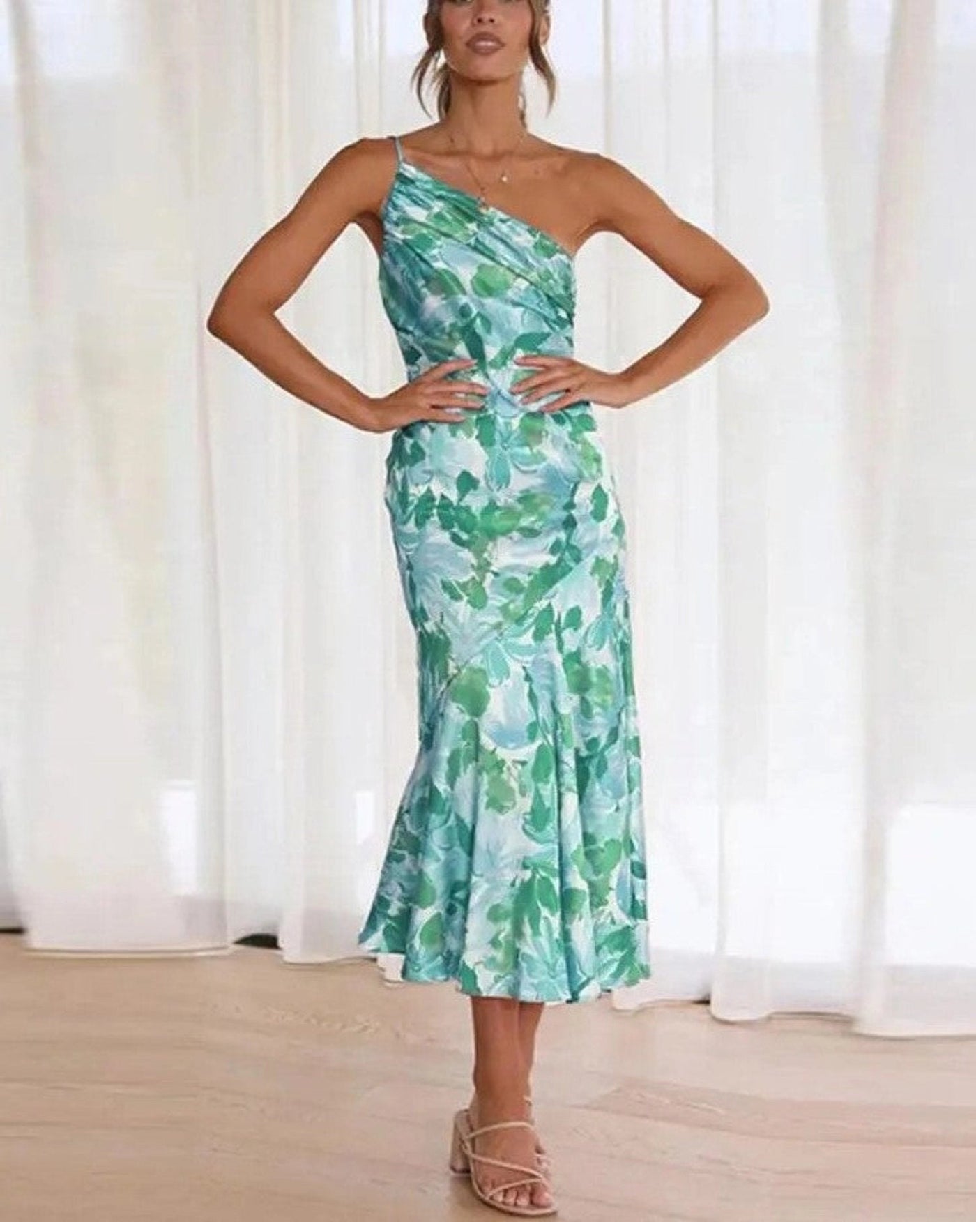 Viktoria™ | Asymmetrische Maxijurk met Bloemenpatroon