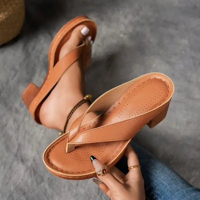 ASCEND™ Orthopaedic Heeled Slipper