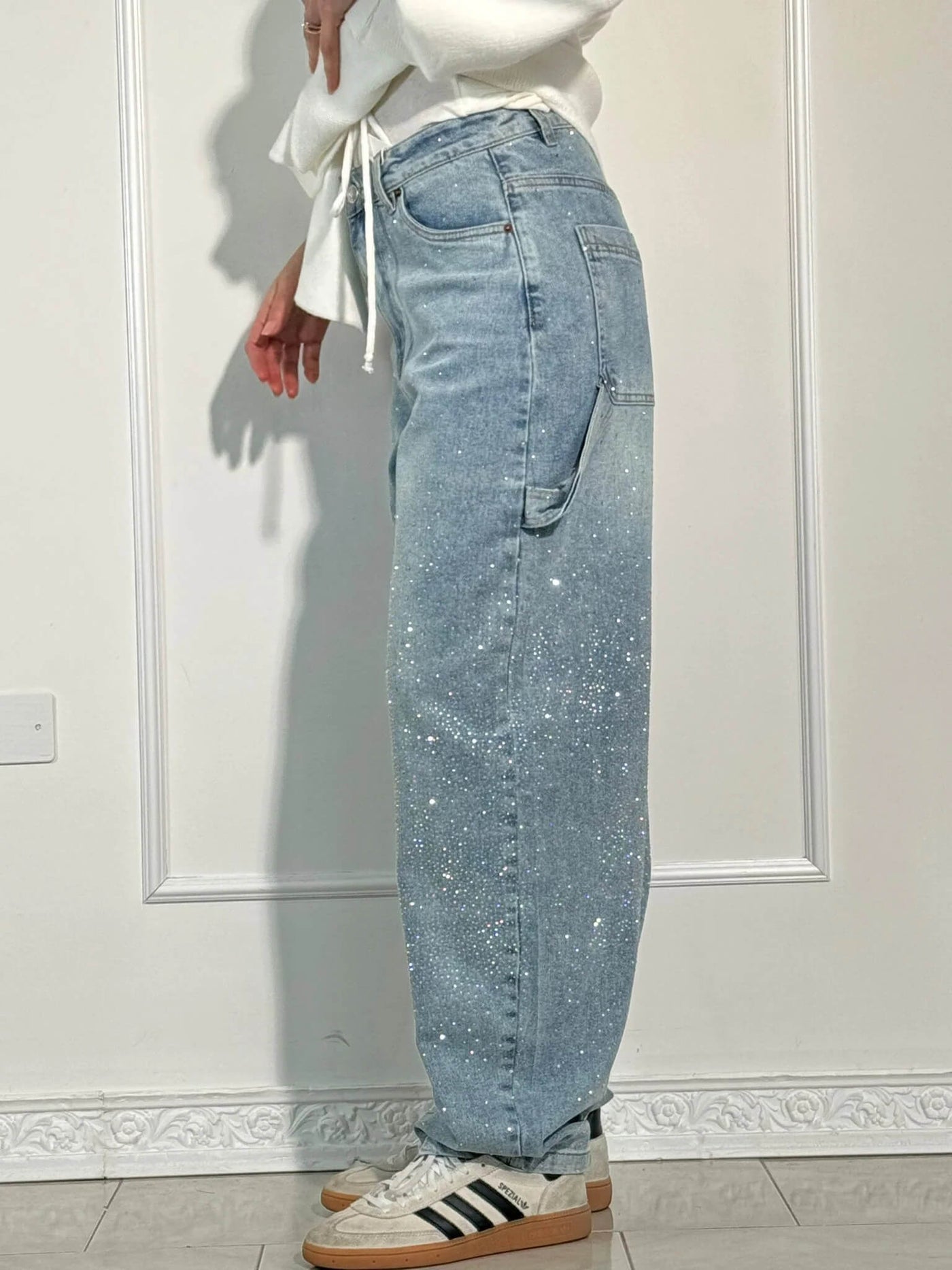 Jolene - High-waisted trousers, wide legs and button pockets
