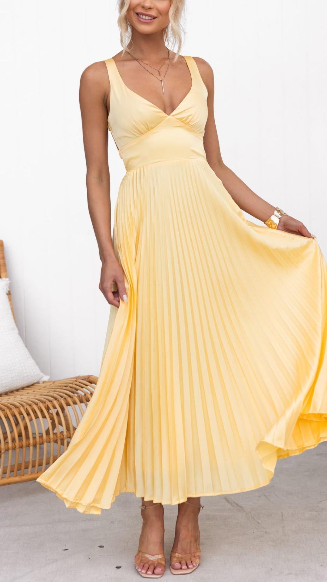 Aby - Maxi Pleated Dress Yellow with V-Neck