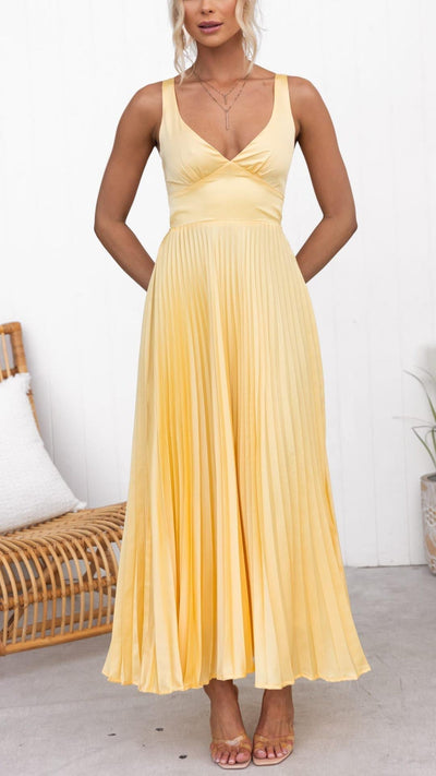 Aby - Maxi Pleated Dress Yellow with V-Neck