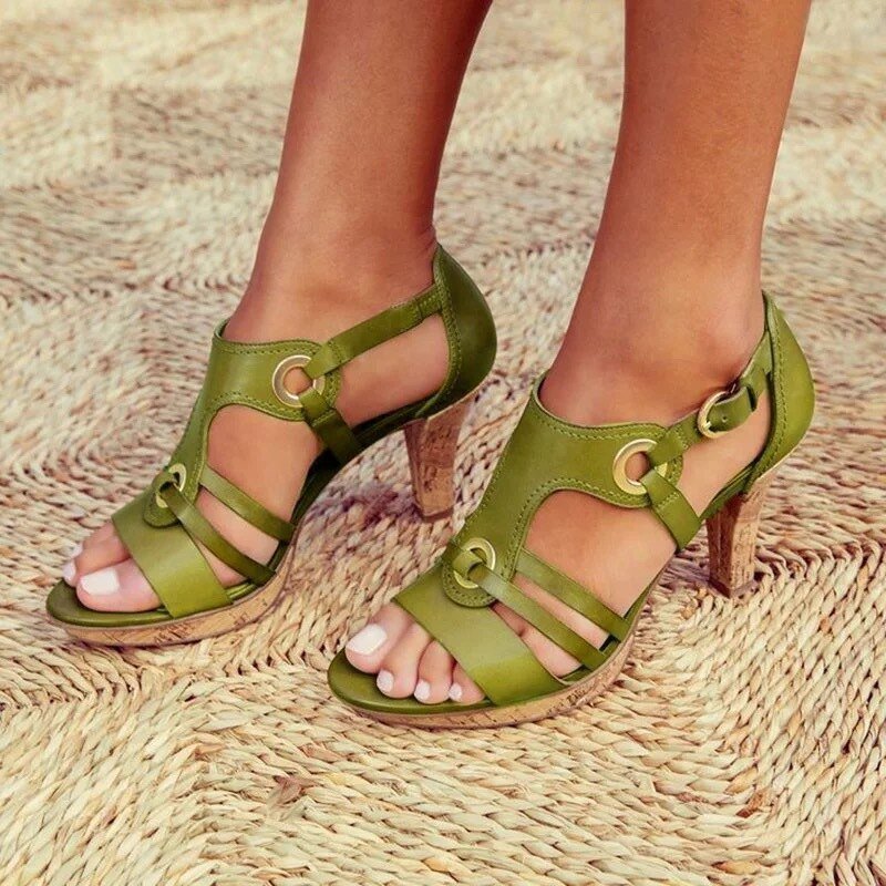 Cruz Sandals (Talon Stability Comfort+) Trend of the Season!