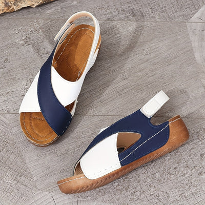 Casual sandals with open toe