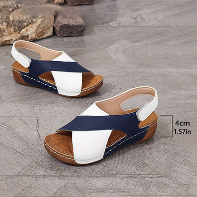 Casual sandals with open toe